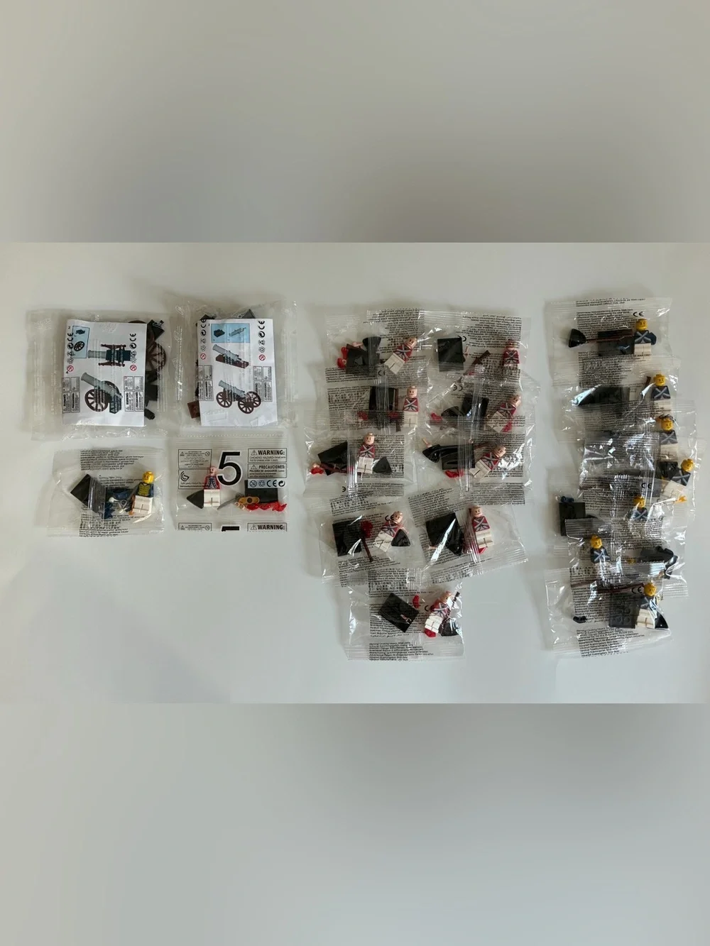 LEGO Imperial Soldiers Minifigs ~LEGO Pirates Minifigures/LEGO Cannons Artillery